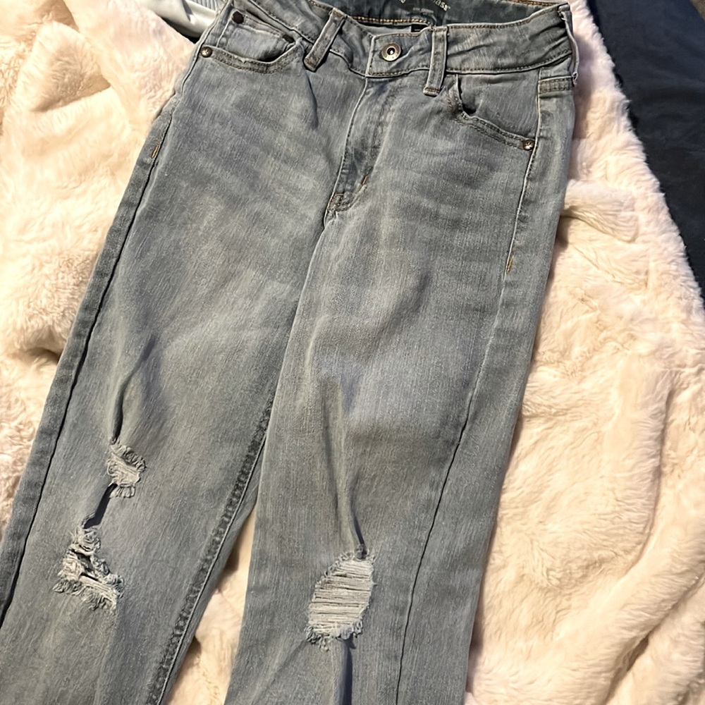 Light ripped SO jeans